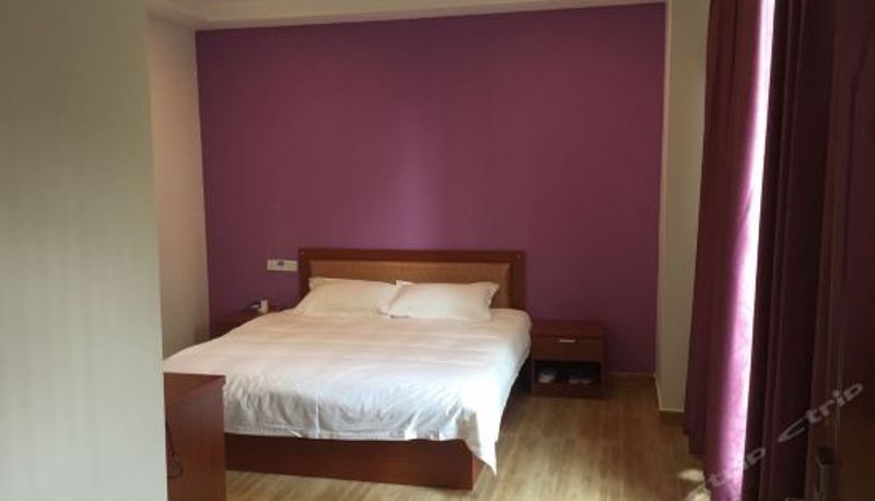 Camera business - Yuema Hostel