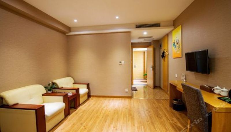 Vista interna - Qirui Holiday Hotel