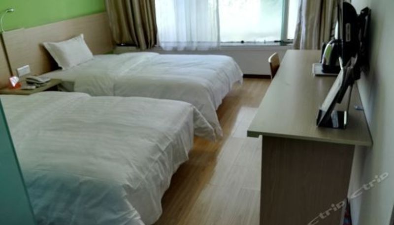 Camera business - 7 Days Inn (Guiyang Huaxi District Administrative Center)