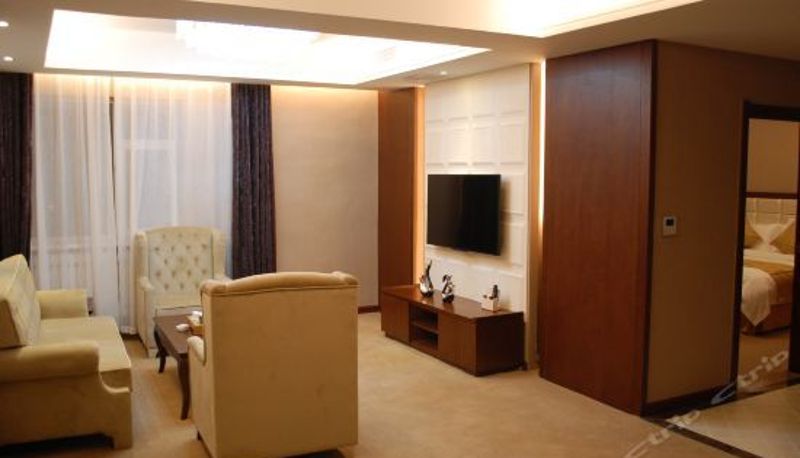 Suite - 鹤岗润沙国际饭店