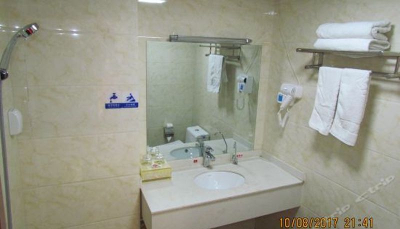 Driepersoonskamer - Wanhe Xinyue Hotel