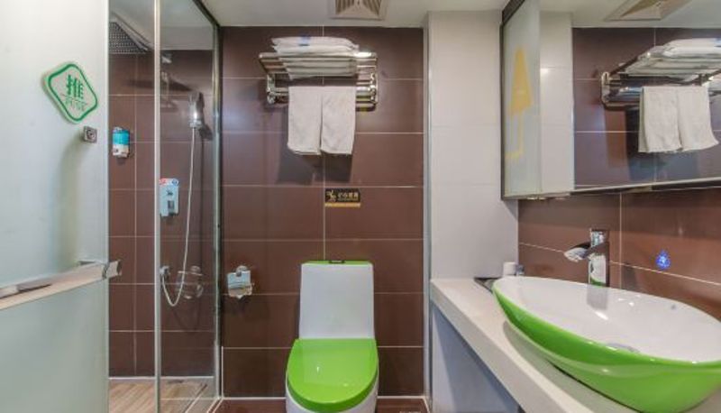 Camera business - Pin Hotel (Yongzhou Lengshuitan Lingling Middle Road Jinshuiwan Square)