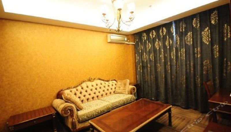 Suite - Lumeng Kaersen Business Hotel