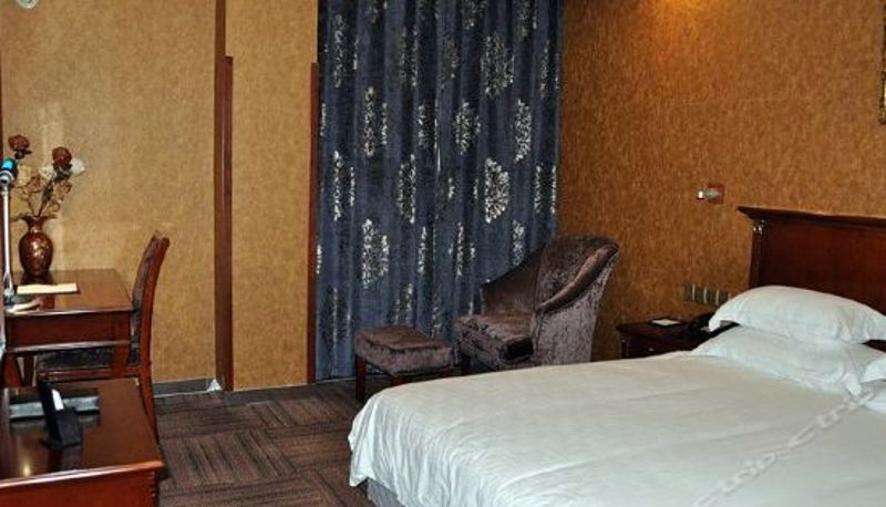 Suite - Lumeng Kaersen Business Hotel