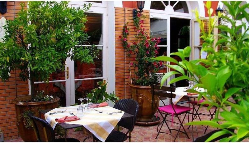 Restauracja - Hostellerie du Moulin de la Roque Logis