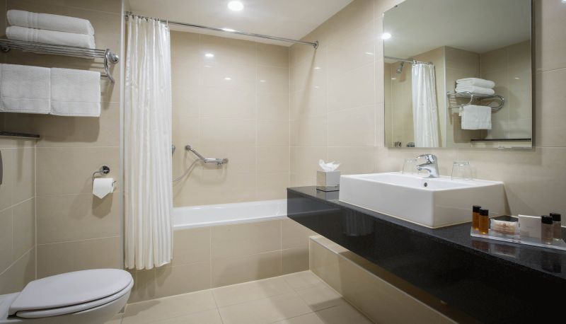 Łazienka - CLAYTON HOTEL CORK SILVER SPRINGS