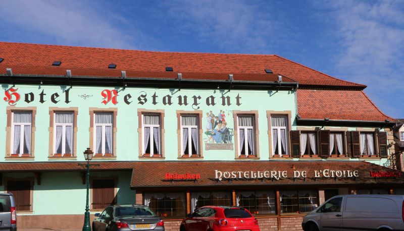 Zewnętrzna część hotelu - Hostellerie de L´Etoile
