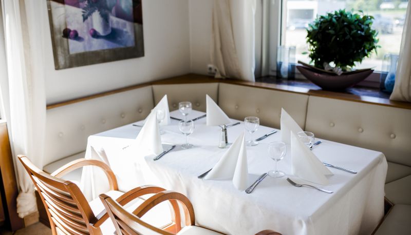 Restaurant 1 - Bach Hotel