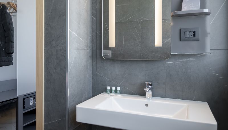 Bathroom - B&B Hotel Genova City Center