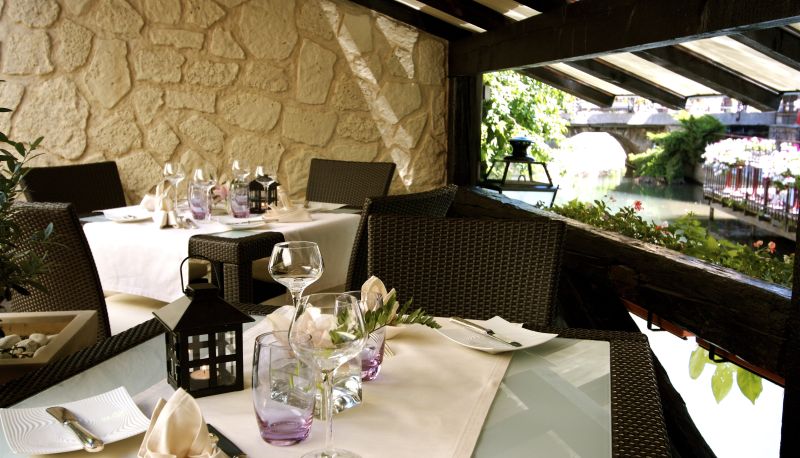 Terrace - Hostellerie Le Marechal
