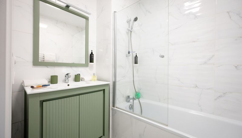 Bathroom - Nemea Appart Hotel Les Hauts de Milady Biarritz