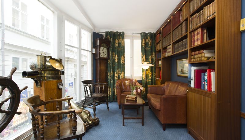 Sala de lectura - Collector´s Lord Nelson