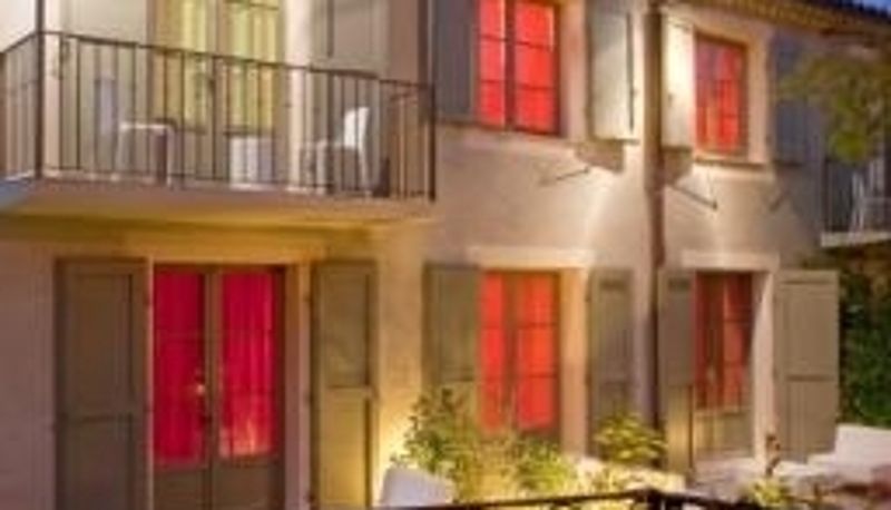 Zona exterior del hotel - Montmorency