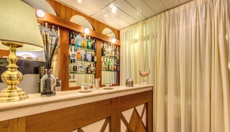 Bar - Cortina