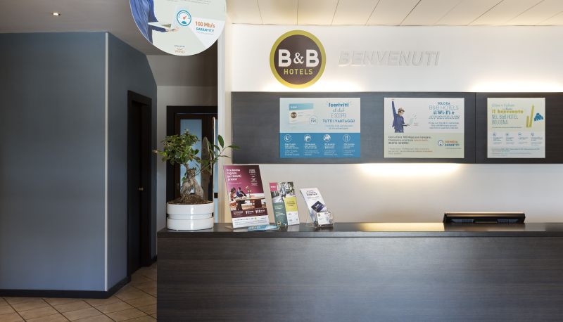 Reception - B&B Hotel Bologna
