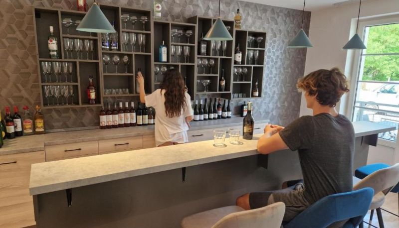 Bar - Holdvirág
