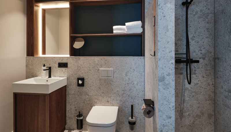 Bathroom - The Zipper Hotel & Apartments