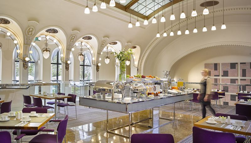 Breakfast room - K+K Hotel Central