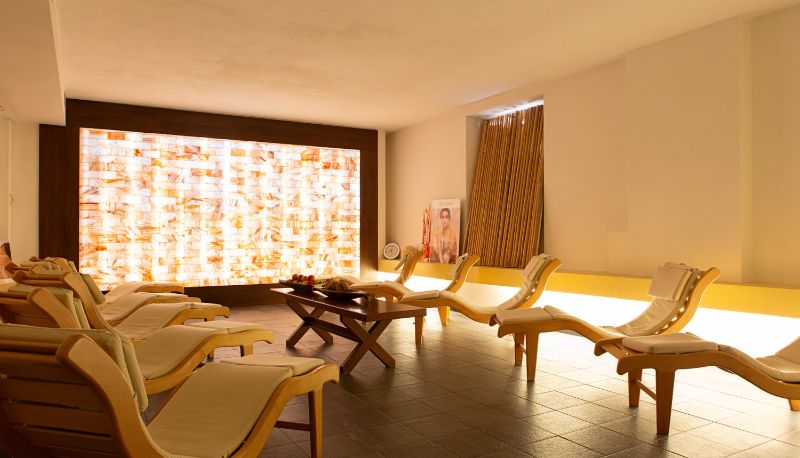 Ruhebereich - Tombolo Talasso Resort Hotel