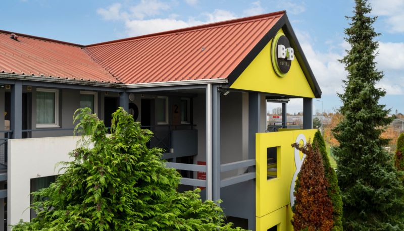 Zewnętrzna część hotelu - B&B HOTEL Lille Seclin Unexpo