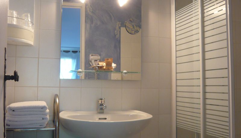 Badkamer - Hôtel Mistral