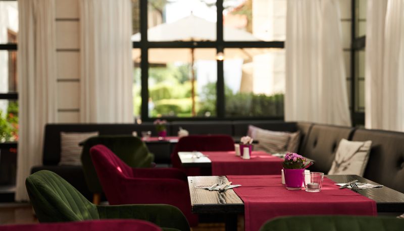 Ontbijtzaal in het restaurant - Gersfelder Hof