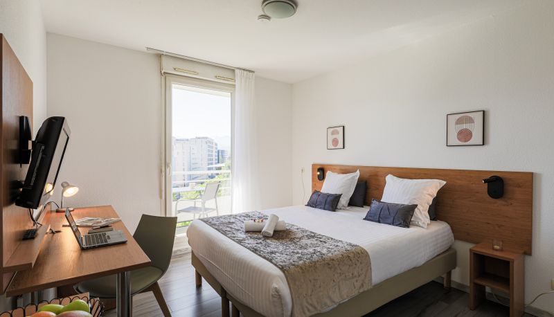 Apartament - Séjours & Affaires Grenoble Marie Curie