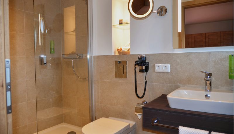 Bathroom - Alpenhof Garni