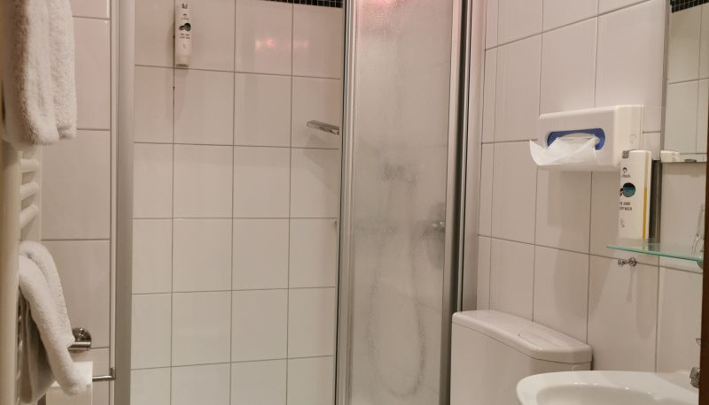 Badkamer - Land-gut-Hotel Zum Schildhauer