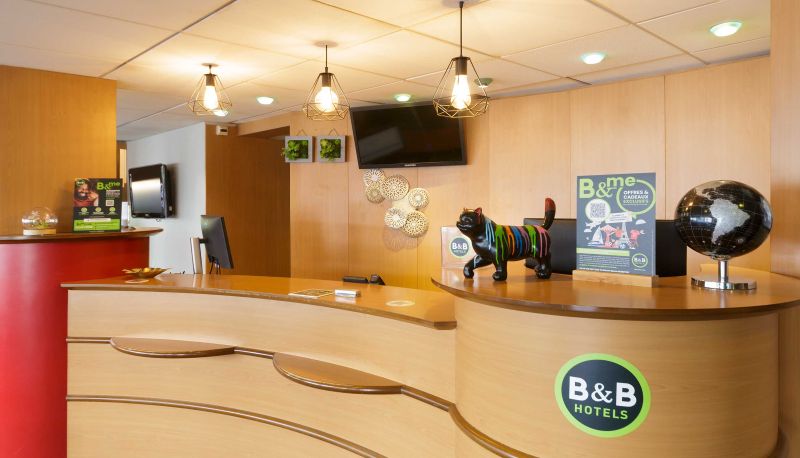 Reception - B&B HOTEL Lourdes Centre Gare 3 étoiles