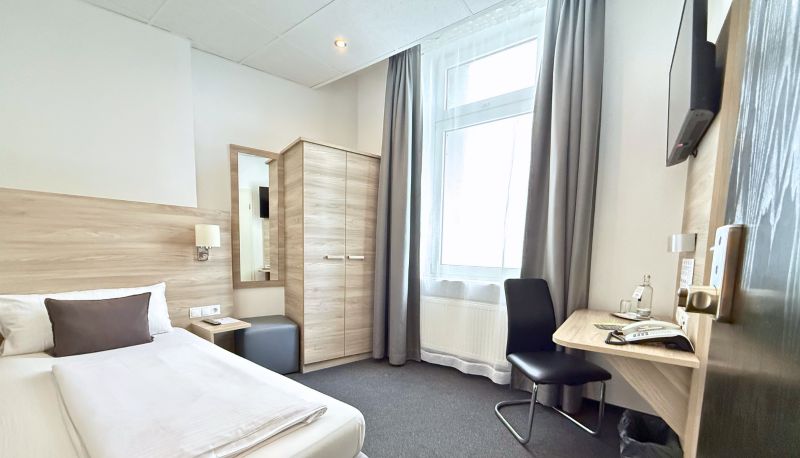 Standard room (single) - TOP Hotel Hohenstaufen