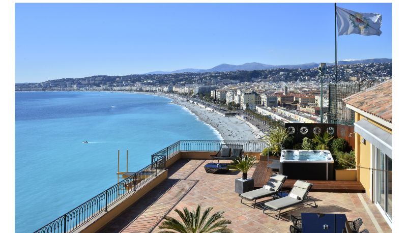 Suite - La Perouse