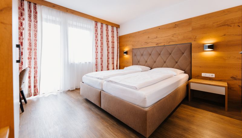 Standardzimmer (Doppel) - Alpenhotel Ernberg zum Dorfwirt