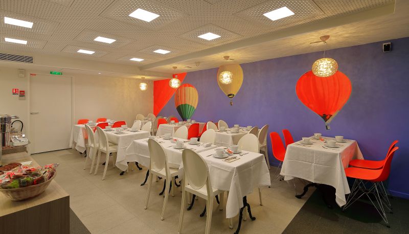 Salle de petit-déjeuner - Hôtel HOR les Lumières