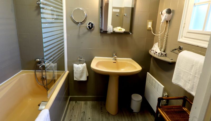Badezimmer - Hôtel de la Corniche Logis