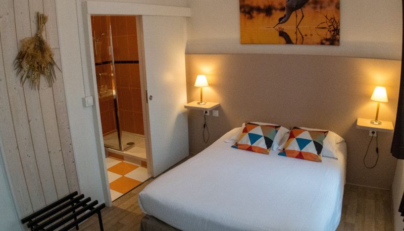 Chambre standard (double) - Rochefort  Hôtel Roca-Fortis The Originals Boutique