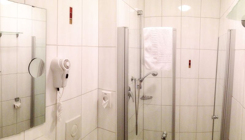 Badkamer - Maintal Nichtraucherhotel