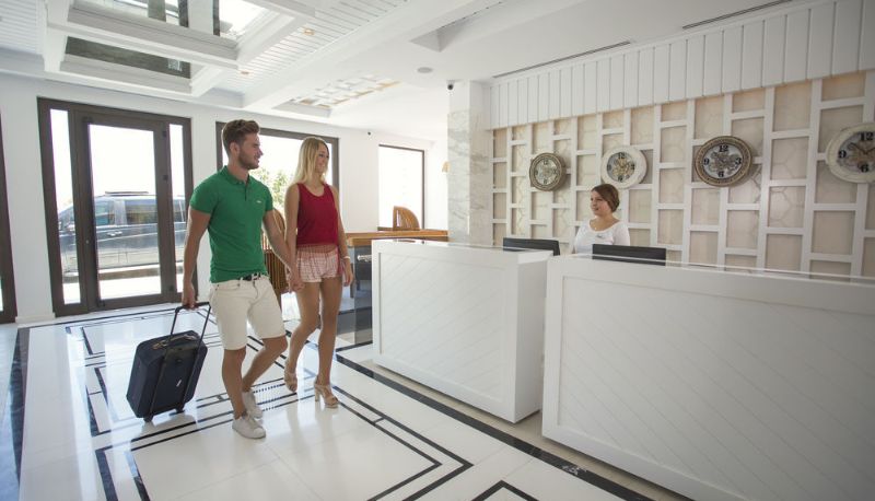 Rezeption - Meis Exclusive Hotel