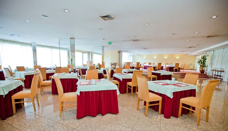 Restaurante - Premium Porto Maia
