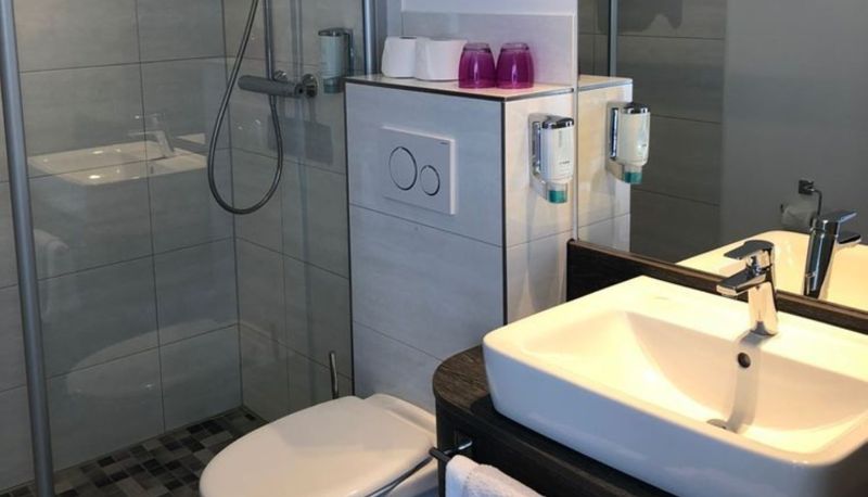 Cuarto de baño - Hotel MarC 5