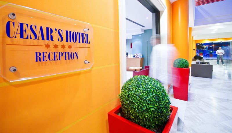 Rezeption - Caesar's Hotel