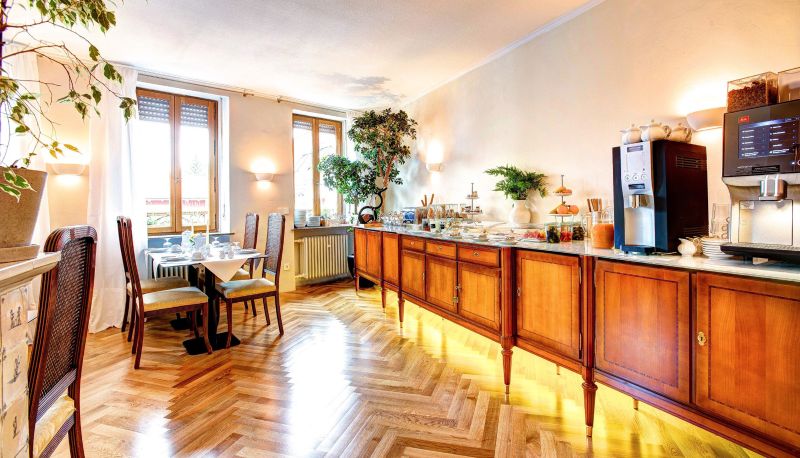 Salle de petit-déjeuner - Villa Königsgarten
