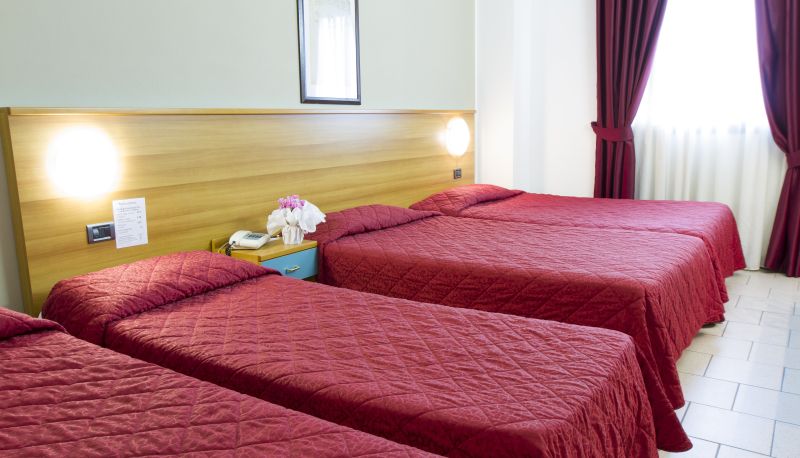Pokój czteroosobowy - Hotelto