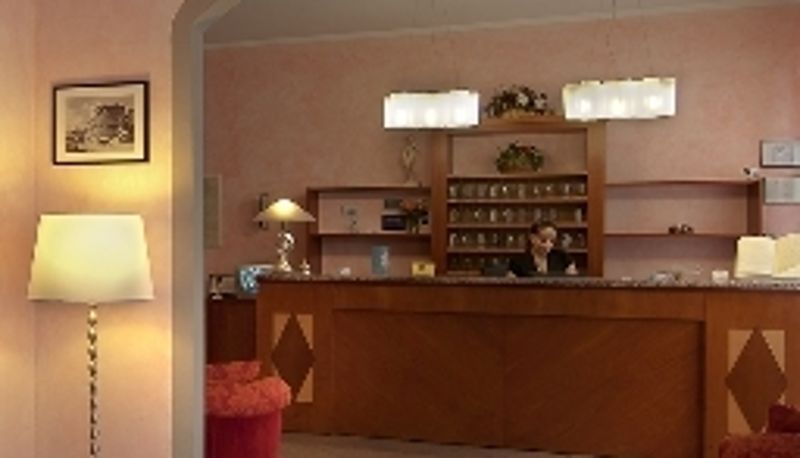 Rezeption - Diva Hotel
