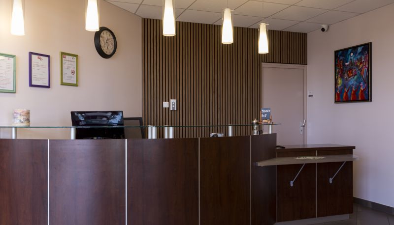 Recepción - Saint-Etienne Aéroport  Actuel Hôtel The Originals Boutique