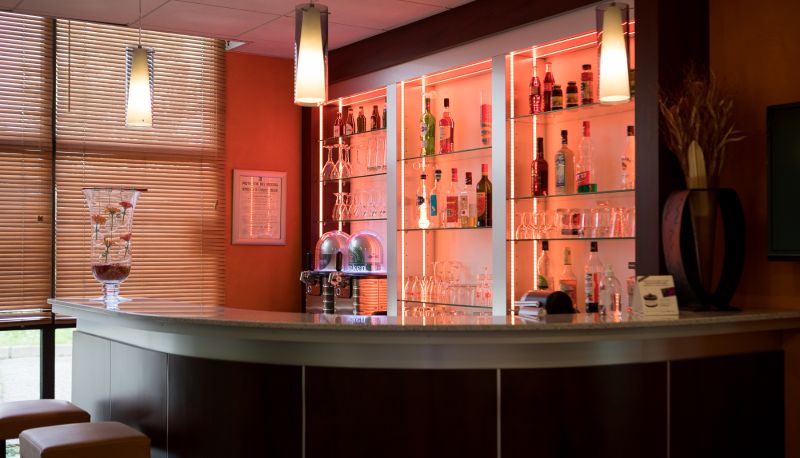 Bar - Saint-Etienne Aéroport  Actuel Hôtel The Originals Boutique