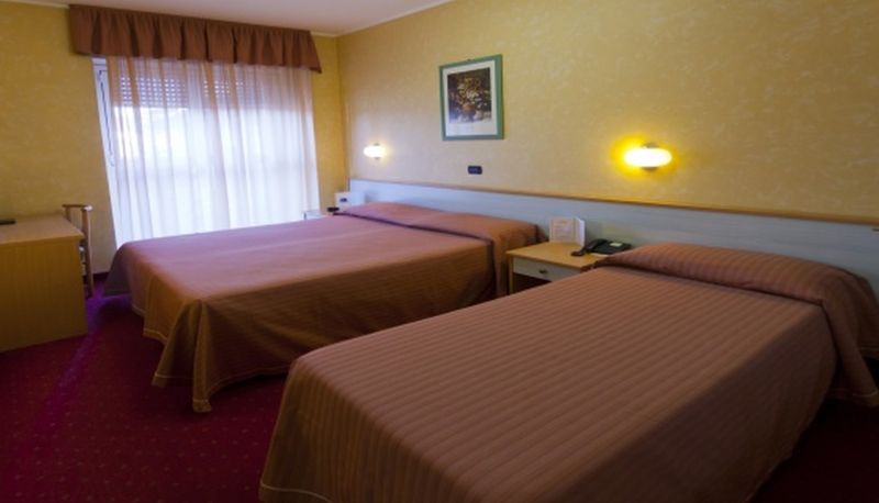 Dreibettzimmer - Villa Ghirlanda