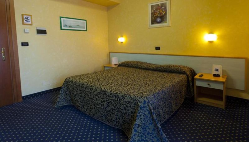 Standardzimmer (Doppel) - Villa Ghirlanda