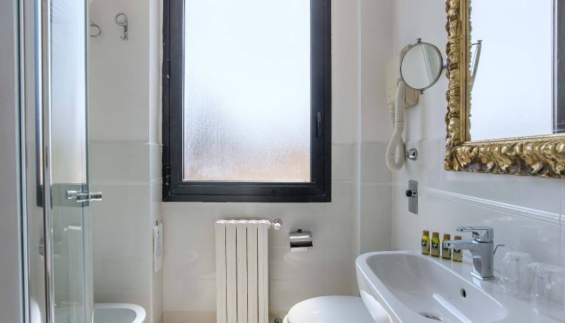 Bathroom - Machiavelli Palace