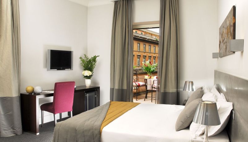 Información - The Opera Hotel